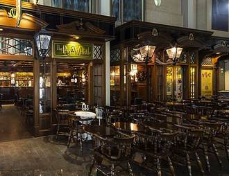 RCI, English Pub 4.jpg